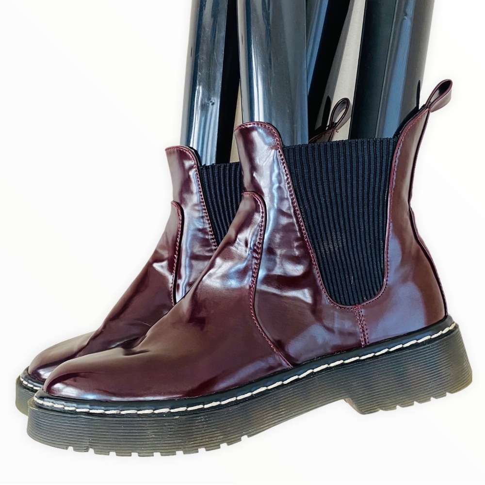 ZARA Burgundy Patent Leather‎ Chelsea Pull On Chunky Boots Size 35 (US 5)